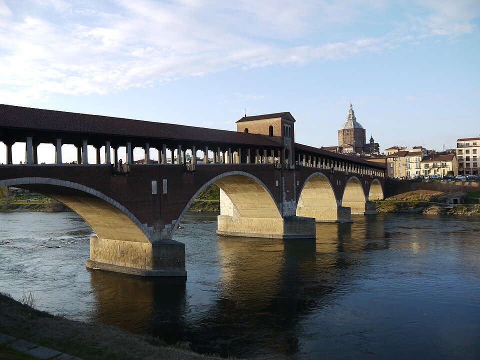 Pavia. Павия мост. Река Тичино Италия. Павия Италия. Мост в Италии.