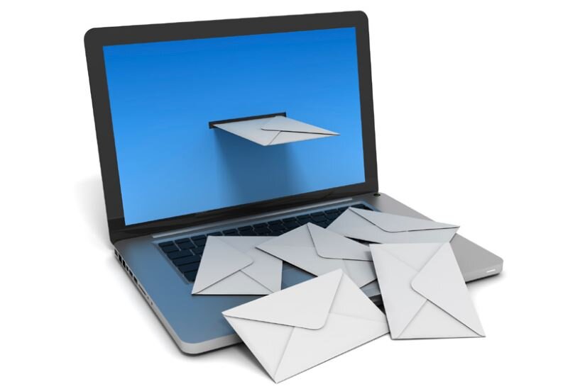 Во многих фирмах существует необходимость в шаблонизации исходящих стандартных ответов (написании "рыбы" для ряда типов электронных или обычных писем, чтобы потом можно было менять только имена и цифры), корректировке подписи отправителя, написании disclaimers. 