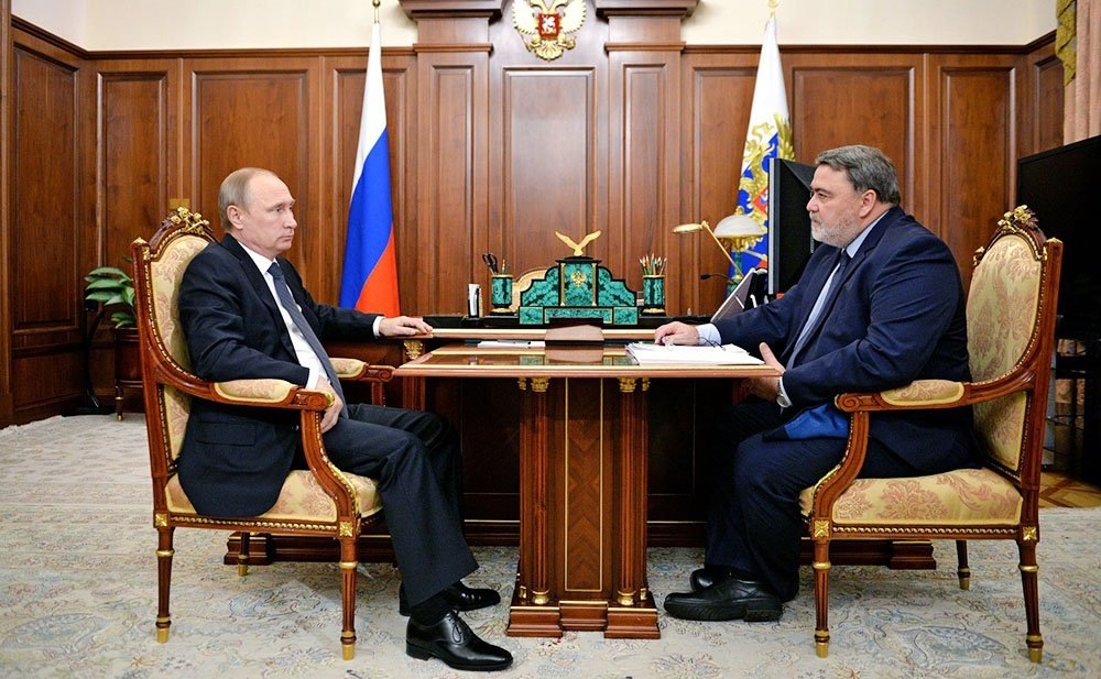 Источники: ТВ Центр, "Коммерсант".