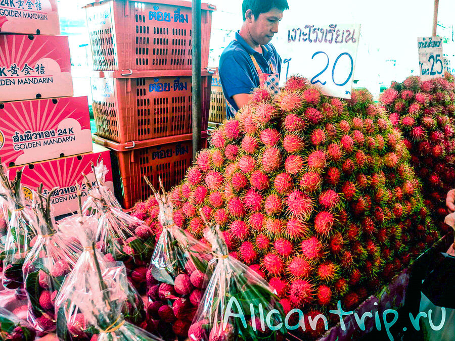 Фрукты в бангкоке. Бангкок фрукты. Рынок фруктов в Бангкоке. Самуи фрукты. Фрукты в Бангкоке вертикальные фото.