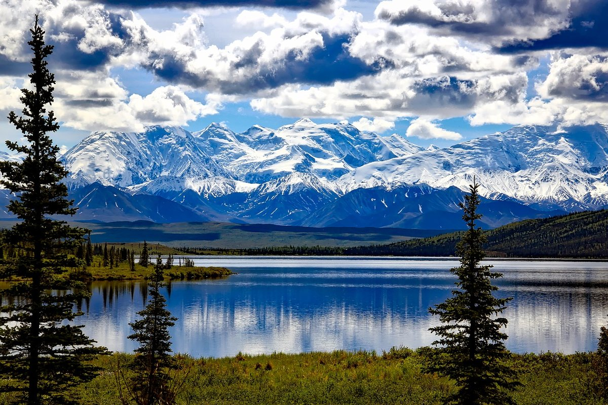                                                          Пейзажный вид современной Аляски
