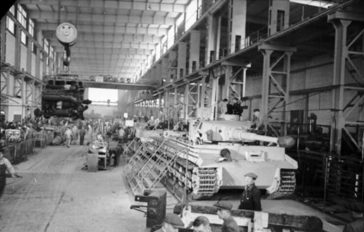 Производства танков Tiger I. Бундесархив - CC BY-SA 3.0