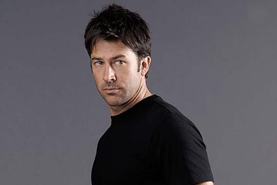 Ну, что  имею сказать  пятачок за пучок, собстна. Смотреть приятно, но особо долго не цепляет, совершенно обычный дяденька. Возможно, у него есть харизма, которую можно увидеть вживую, или с экрана, но по фото непонятно, так что в гарем мой ему путь заказан.  