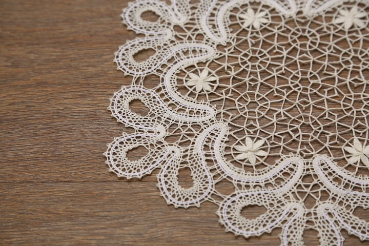 Кружевная салфетка