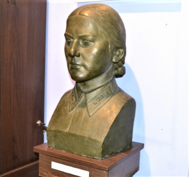 Бюст М. Авидзба в Абхазском государственном музее.