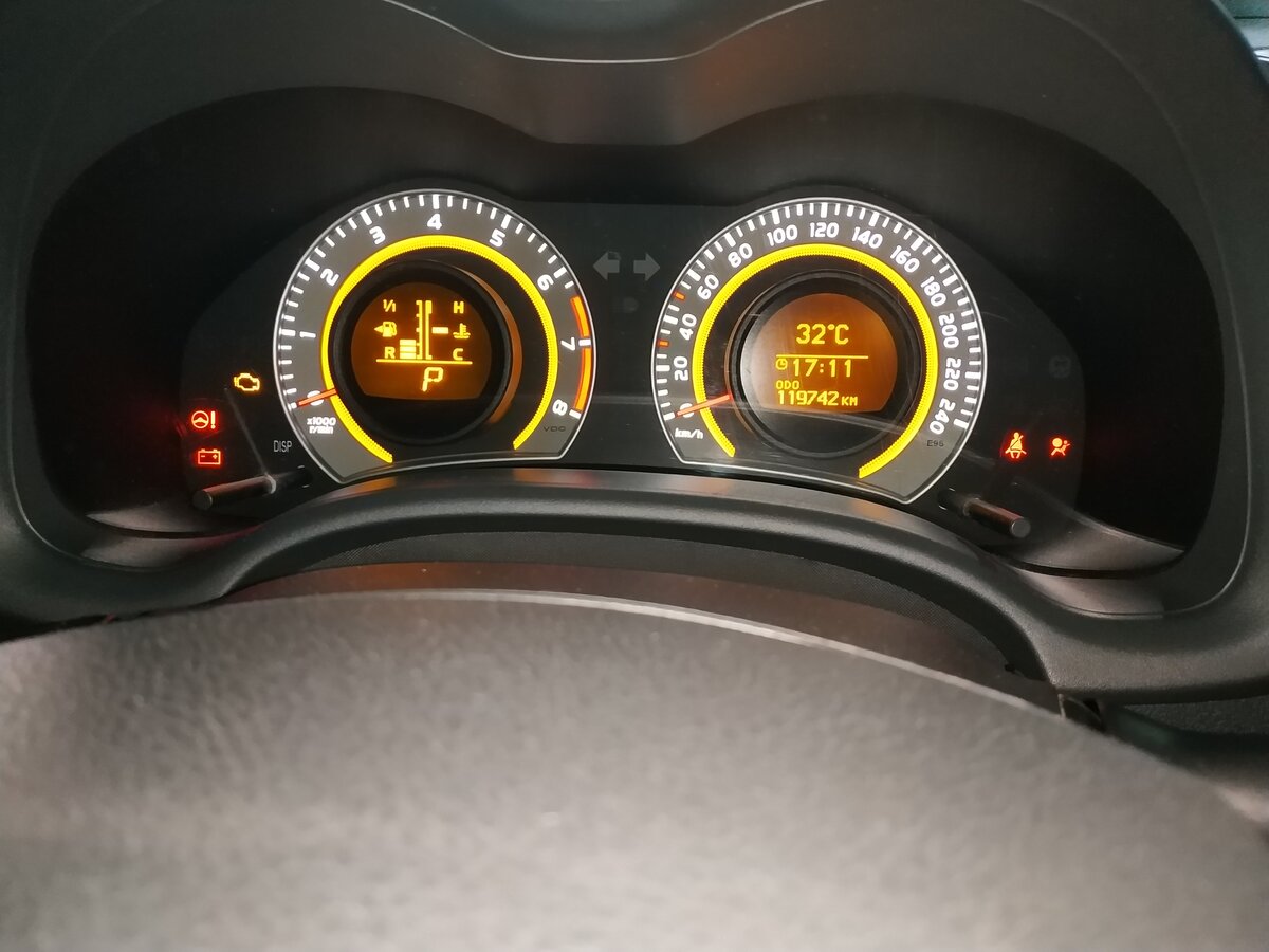 Гаснет панель приборов при запуске двигателя. Гаснет панель приборов при запуске двигателя. Ключик на панели рено флюенс. Гаснет панель приборов при запуске двигателя. Панель приборов веста 1.