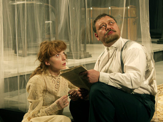 Юрий Степанов в спектакле "Три сестры"