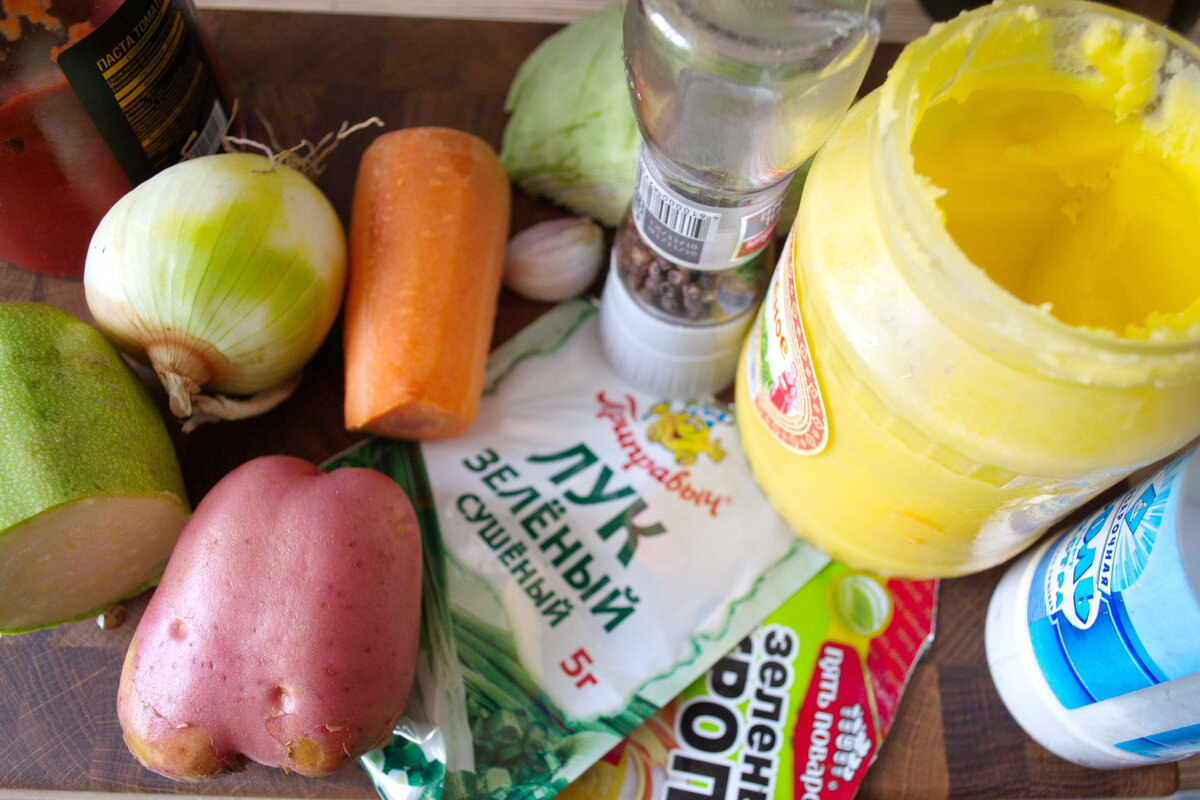 В оригинале вместо кабачка используется репа.