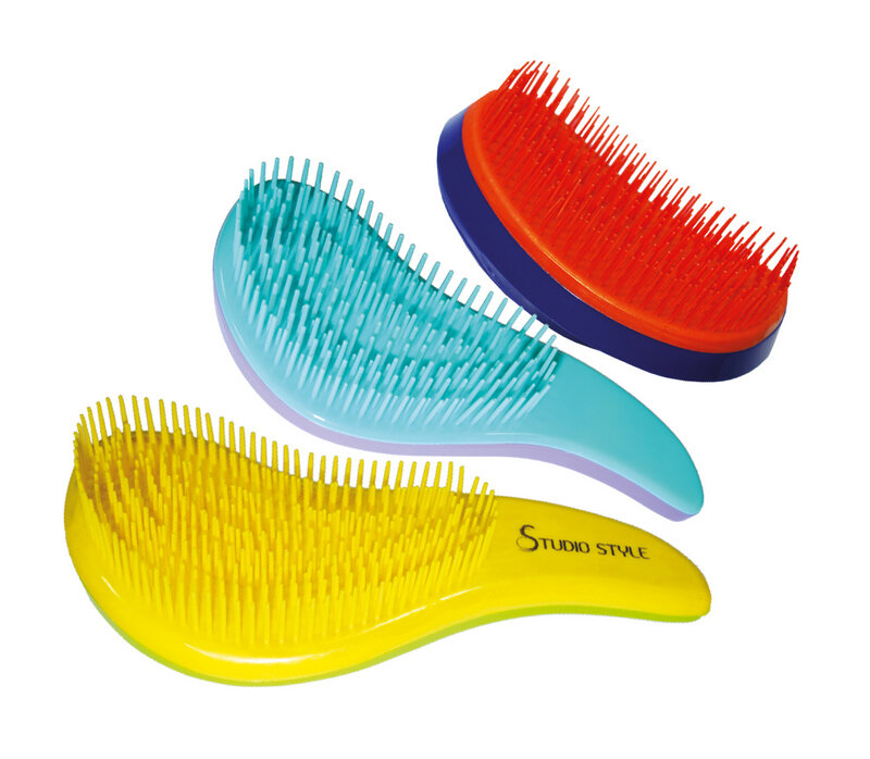 Наверное, нет такой девушки, которая не слышала бы об этом популярном бьюти-гаджете. Хотя создана Тизер  сравнительно недавно, в 2007 году, но она уже завоевала популярность по всему миру. 