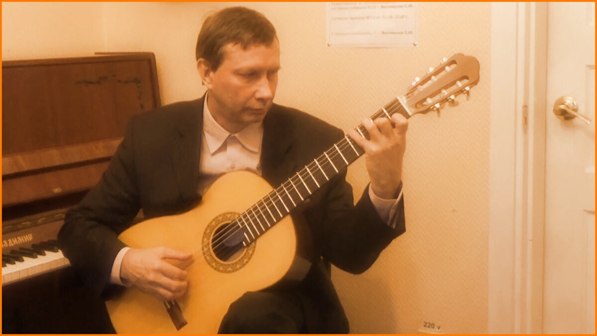Представляем вам переложение для акустической соло гитары на композицию Консуэло Веласкес "Целуй меня крепче (Besame Mucho)".