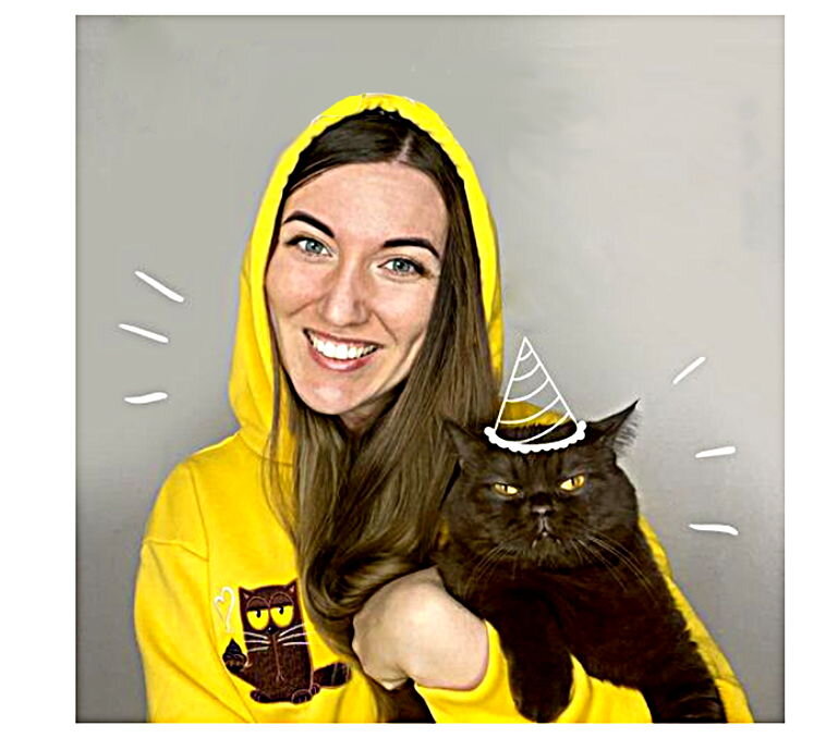 Александра точно любит жёлтый цвет. На толстовке тоже изображён её любимец.