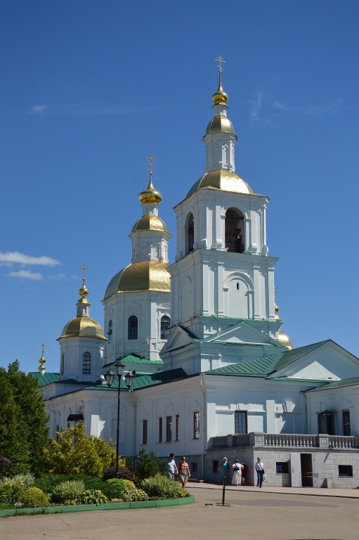Рождественские храмы в Дивеево