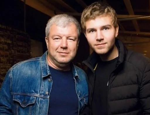 Артист робак и его сын фото биография Четыре актёра сериала "Бывших не бывает", которые продолжили актёрские династии 