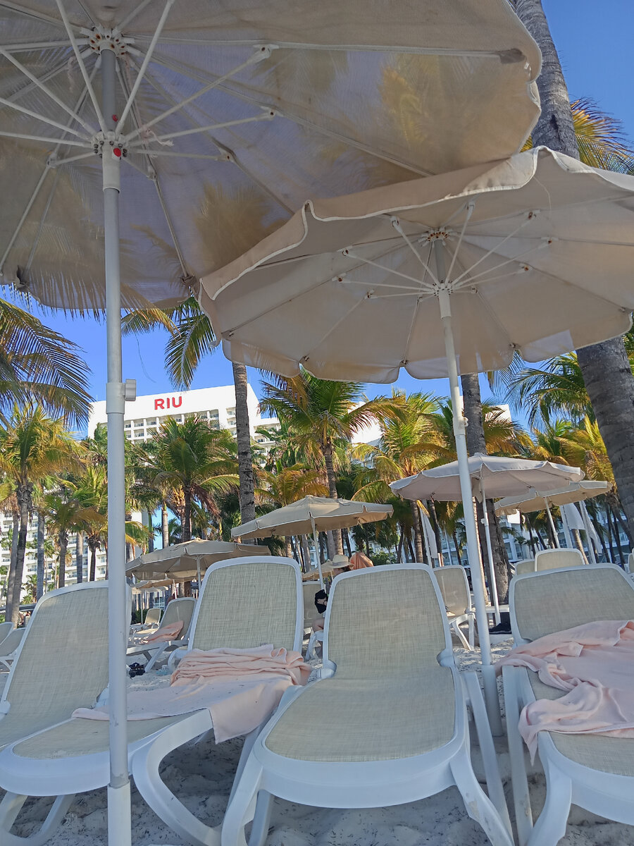 Рядом отель