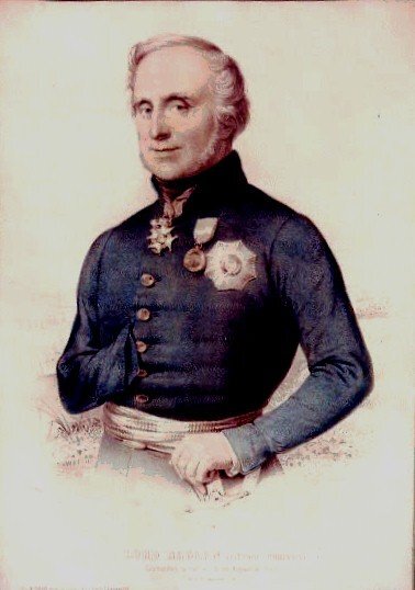 Реглан. Человек и рукав. Если интересно, куда руку дел - оставил под Ватерлоо.