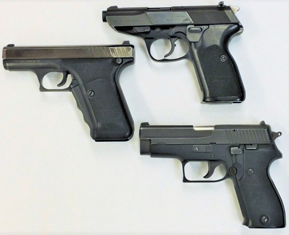 Сверху вниз: Walther P5, SIG Sauer P6, HK P7. 