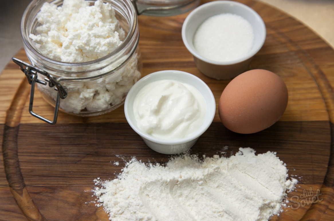 воздушный творог. творог яйцо мука. ингредиенты для сырников из творога. 100 гр творога. ингредиенты для творога.