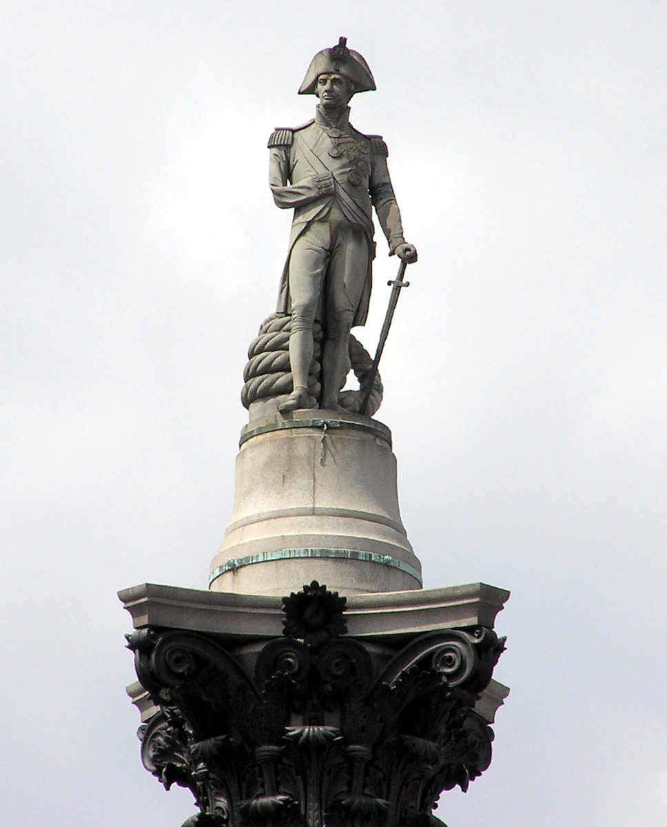 Памятник адмиралу Нельсону. Статуя Адмирала Нельсона в Лондоне. Памятник адмиралу Нельсону в Лондоне. Колонна Нельсона на Трафальгарской площади.