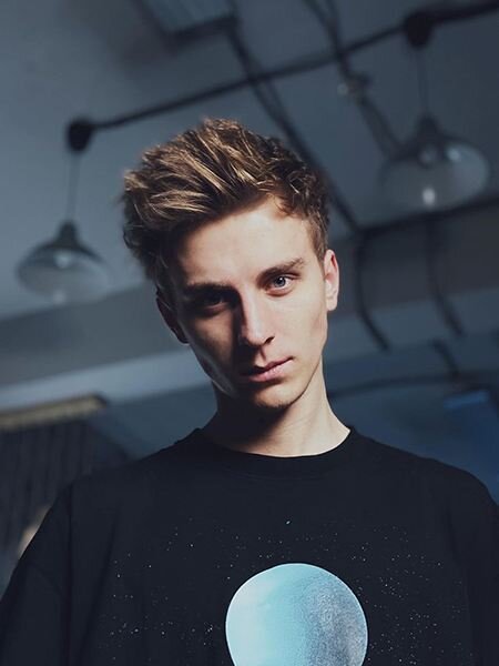 Влад Бумага