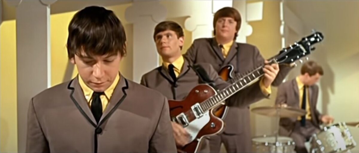 Кадр из клипа Animals 