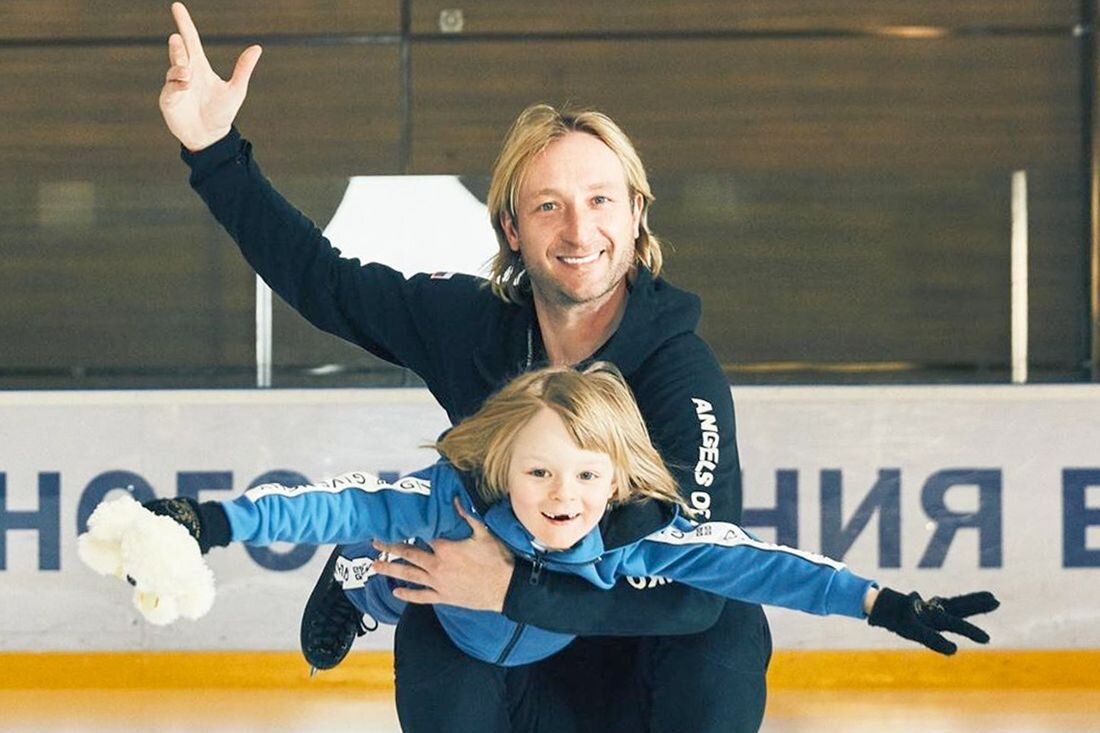 Евгений Плющенко с сыном Сашей