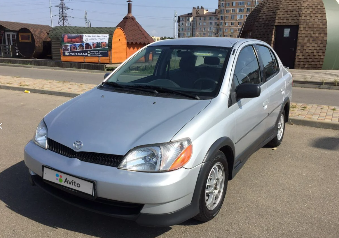 Toyota Echo. Фото здесь и далее в статье: avito.ru