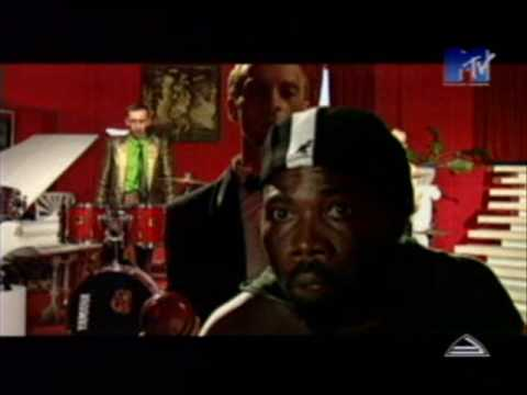 Картинка из интернета. Кадр из клипа.