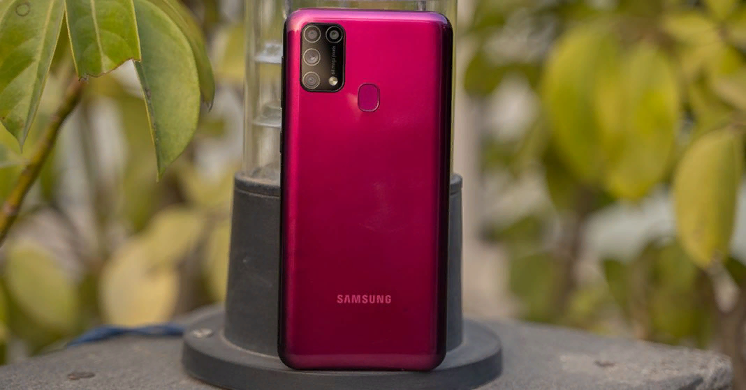 Samsung зажигают, супер бюджетник с батареей 6000мАч, мощной начинкой и NFC дешевле на 4 000 рублей5