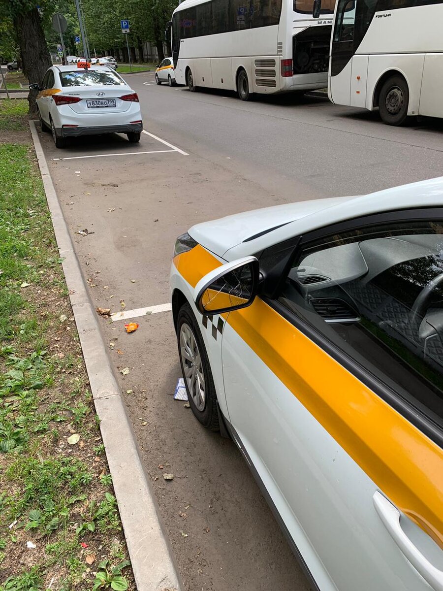 типичная оклейка такси СБЖ