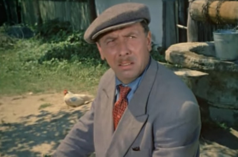 Кадр из фильма "Яблоко раздора". Анатолий Папанов в роли председателя сельсовета