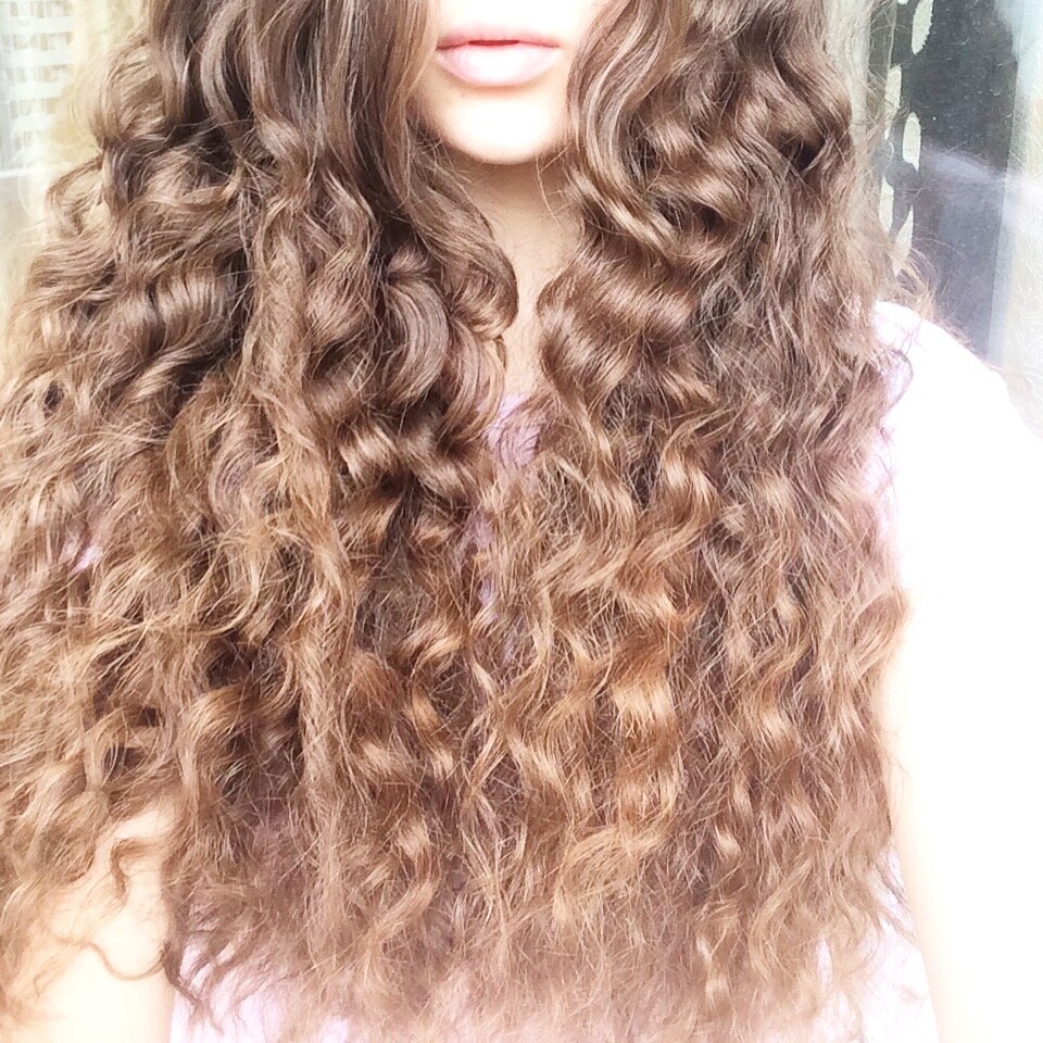 Люблю свои натуральные кудри.