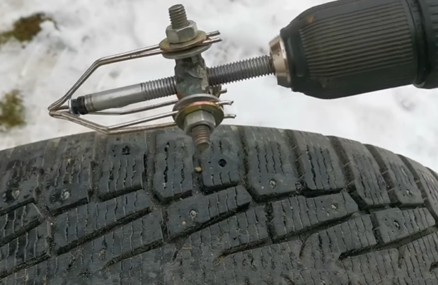 Покажу, как сделать самодельный шипователь резины. Просто и быстро ...