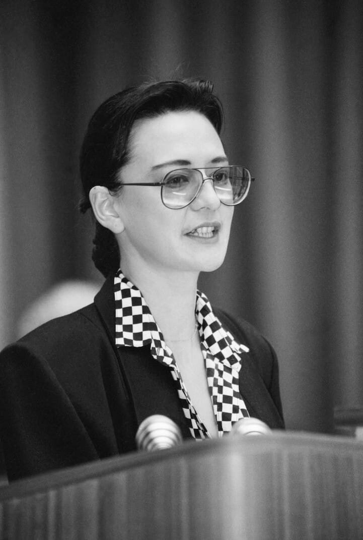 Стиль Ирины Хакамады