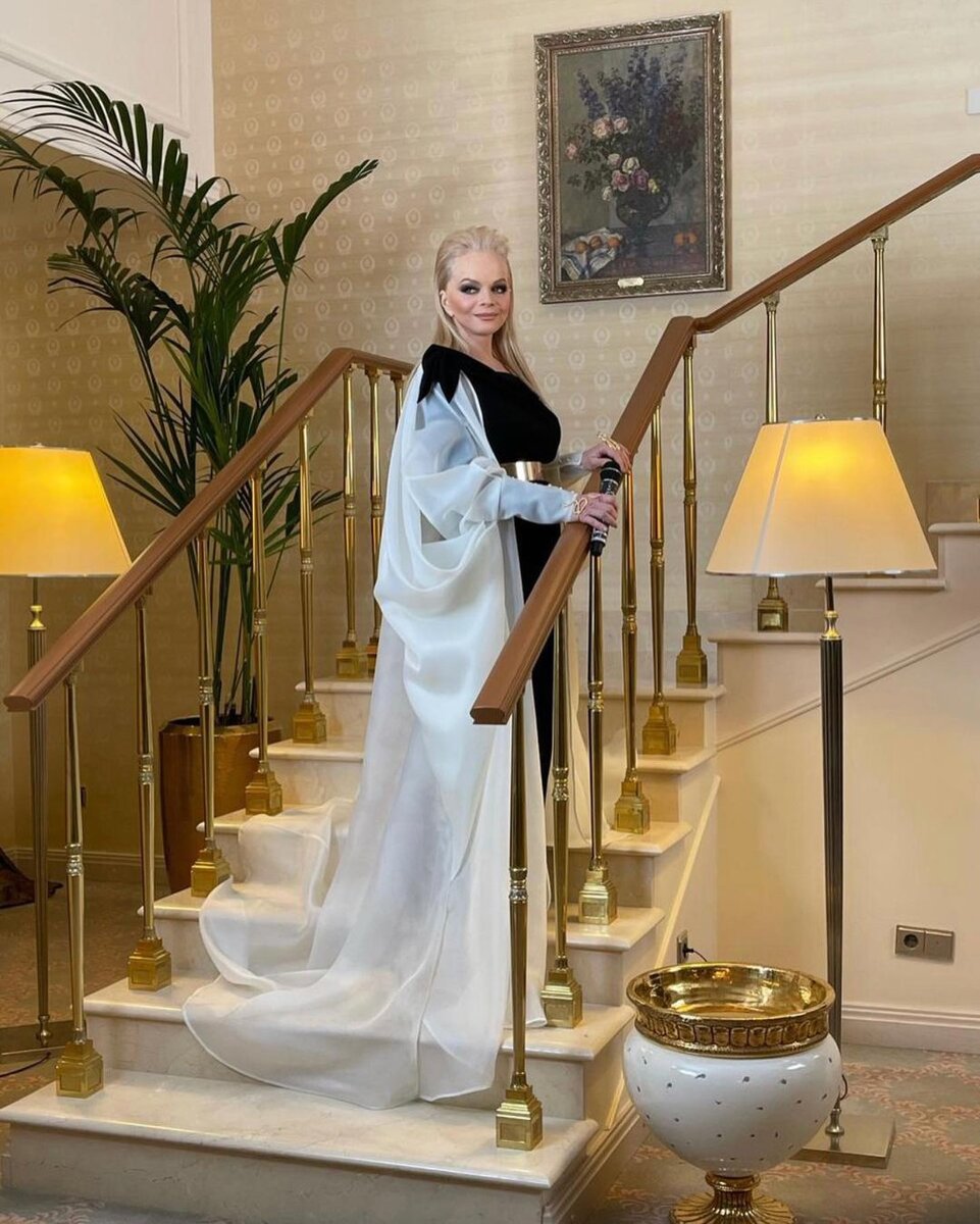 Лариса Долина 2021