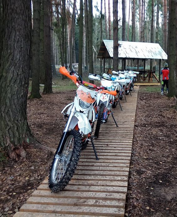 Правильные эндуро мотоциклы в прокате на Мотобаза.ру