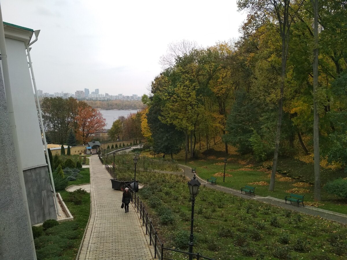 Конечно, на посещение лавры нужно отвести целый день