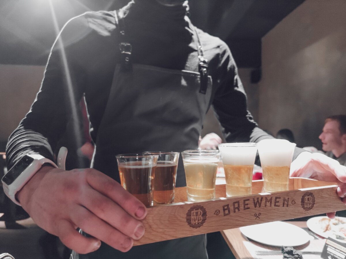 Дегустация крафтого пива в пивоварне Brewmen в Великом Новгороде
