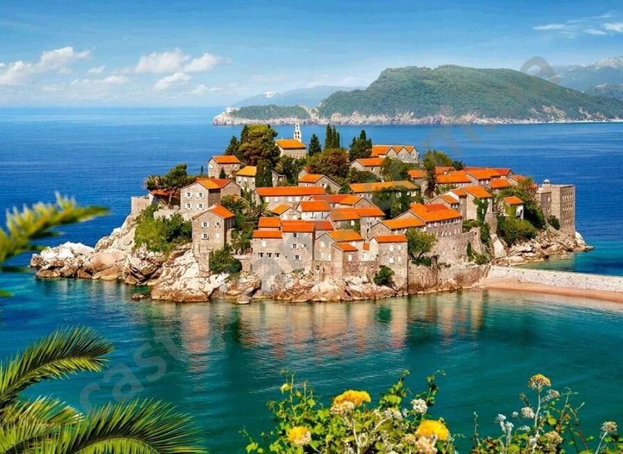 Отель Aman Sveti Stefan на острове в поселке Свети-Стефан. Фото: Africa.zen.yandex.com