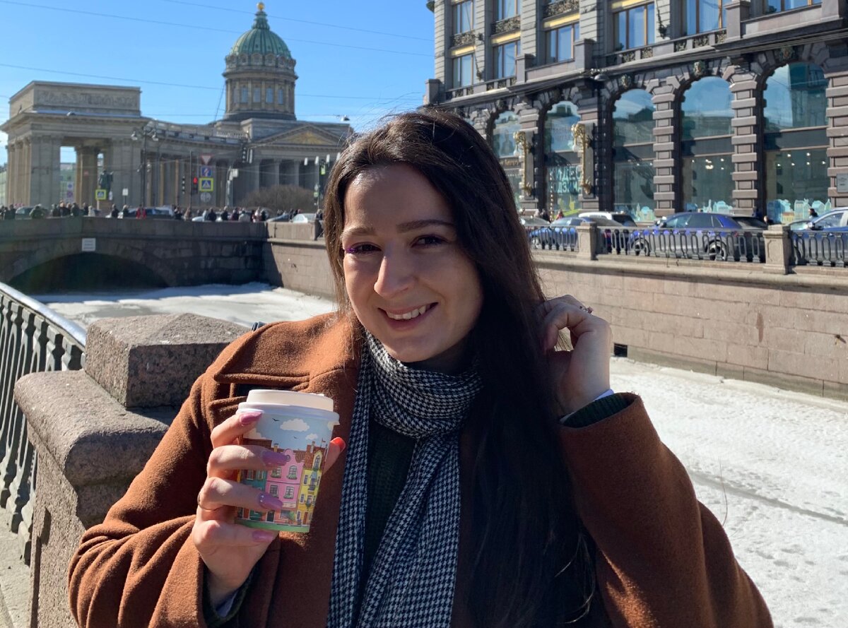 И снова со стаканом :) Солнышко в Питере 