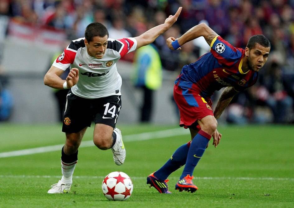 Х. Эрнандес и Дани Алвес Источник: News.sportbox.ru