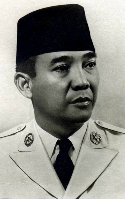 Сука́рно — президент Индонезии в 1945—1967 годах, национальный герой 
