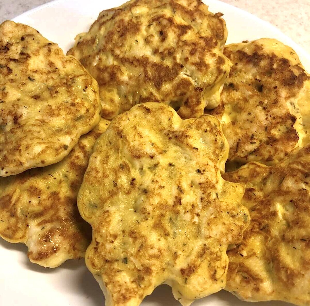 Просто пальчики оближешь! В одной такой котлетке всего 100 ккал! И муж уплетает, и ребёнок. И я конечно, без вреда для фигуры!