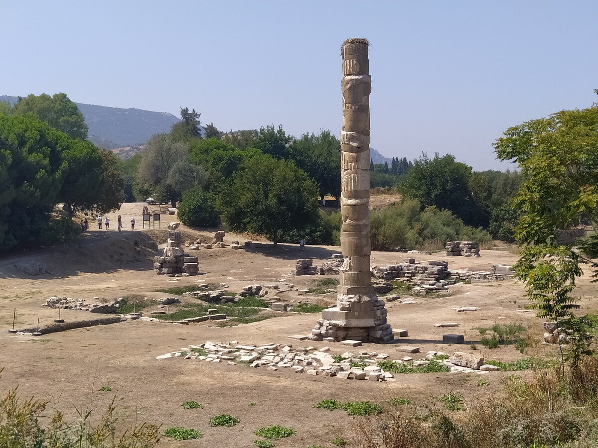 Мало что осталось от великого храма. Здесь и далее фото "Мир в его многообразии"