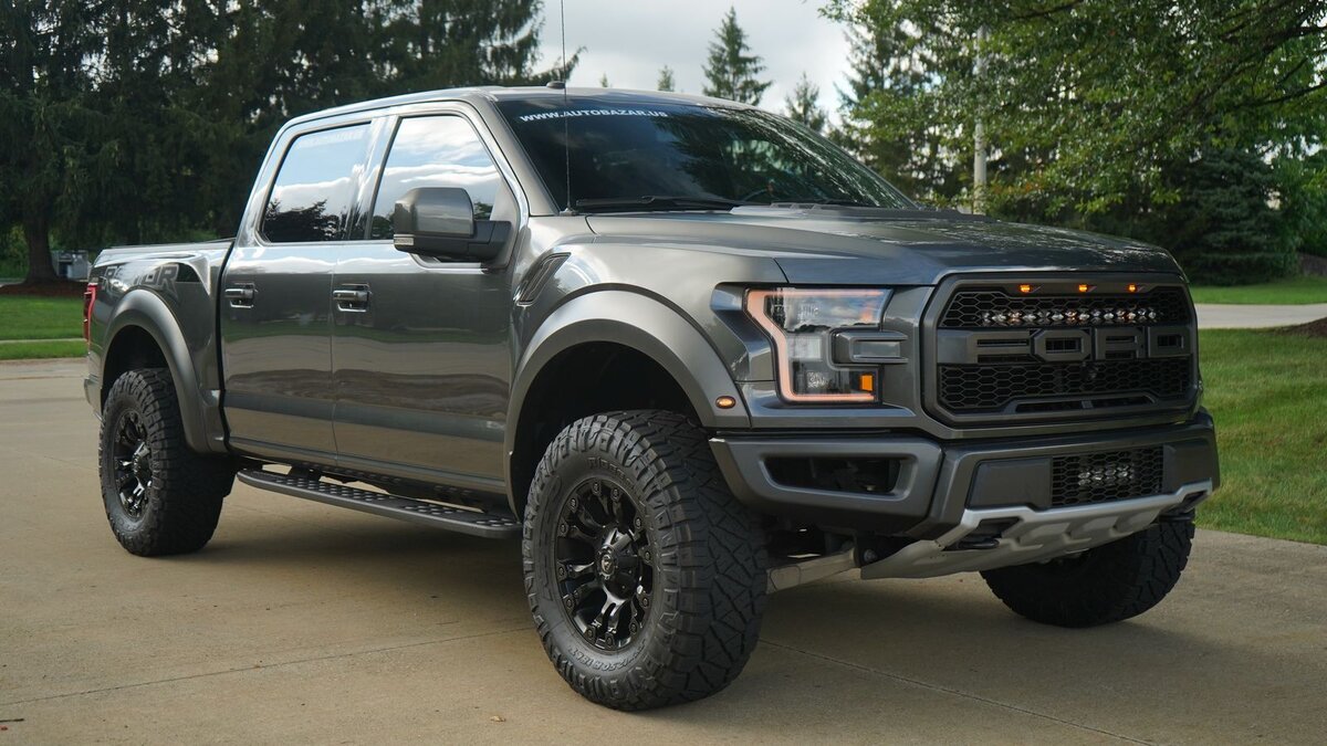 Ford Raptor с кузовом