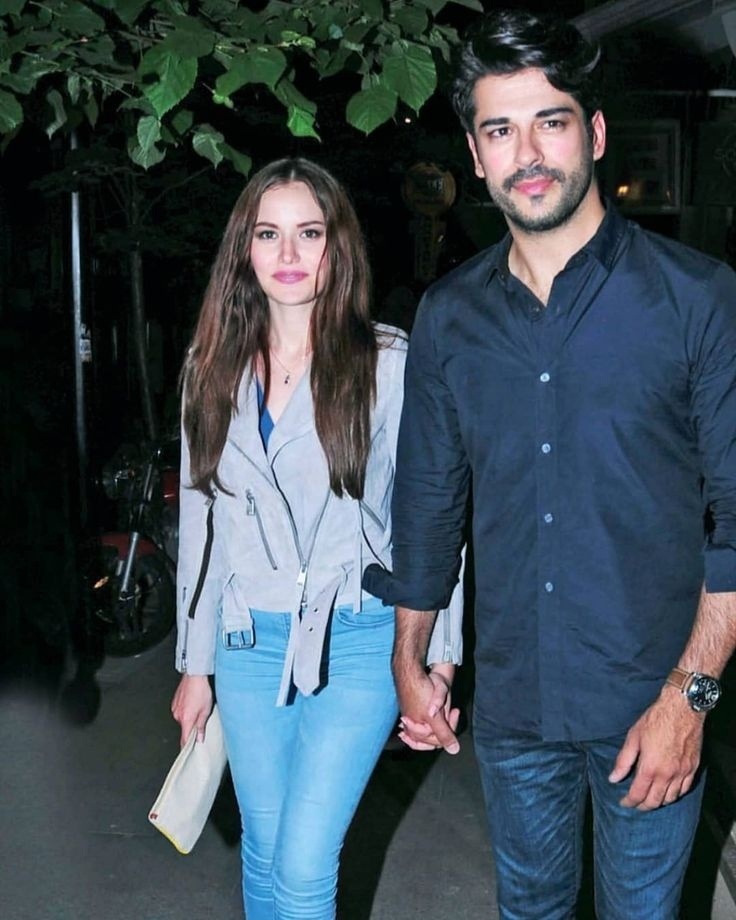 Бурак Озчивит с супругой Фахрие Эвджен 