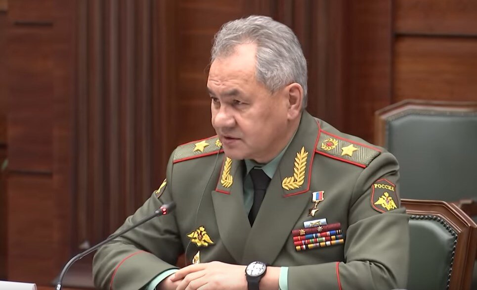 Шойгу предлагает изменить правила судоходства в Арктике