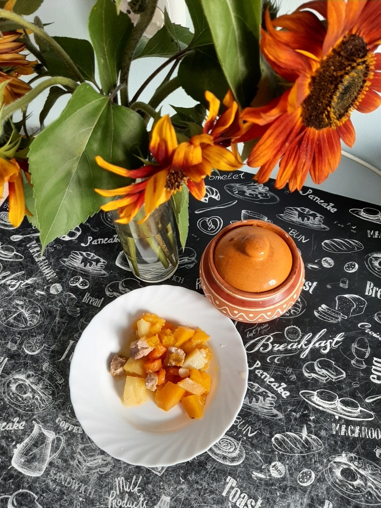 Старалась, натюрморт делала