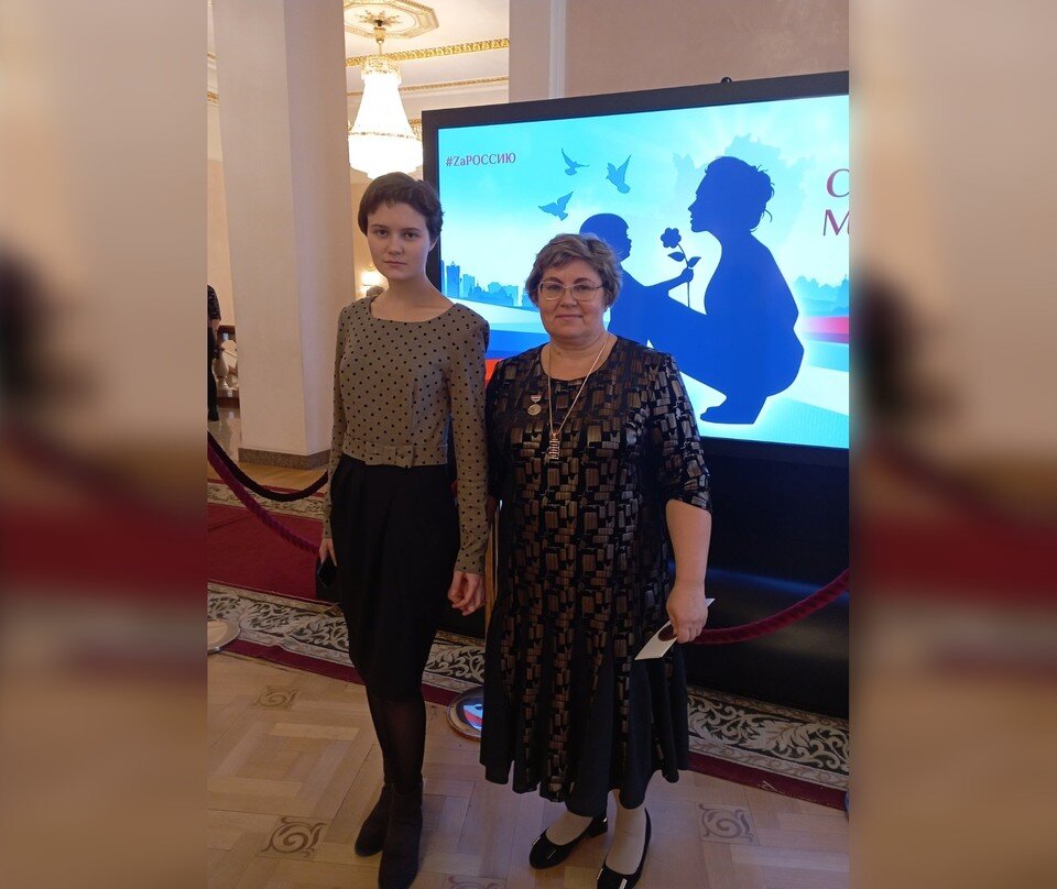     Елена Киблер с пятой дочерью Анной.  Личный архив