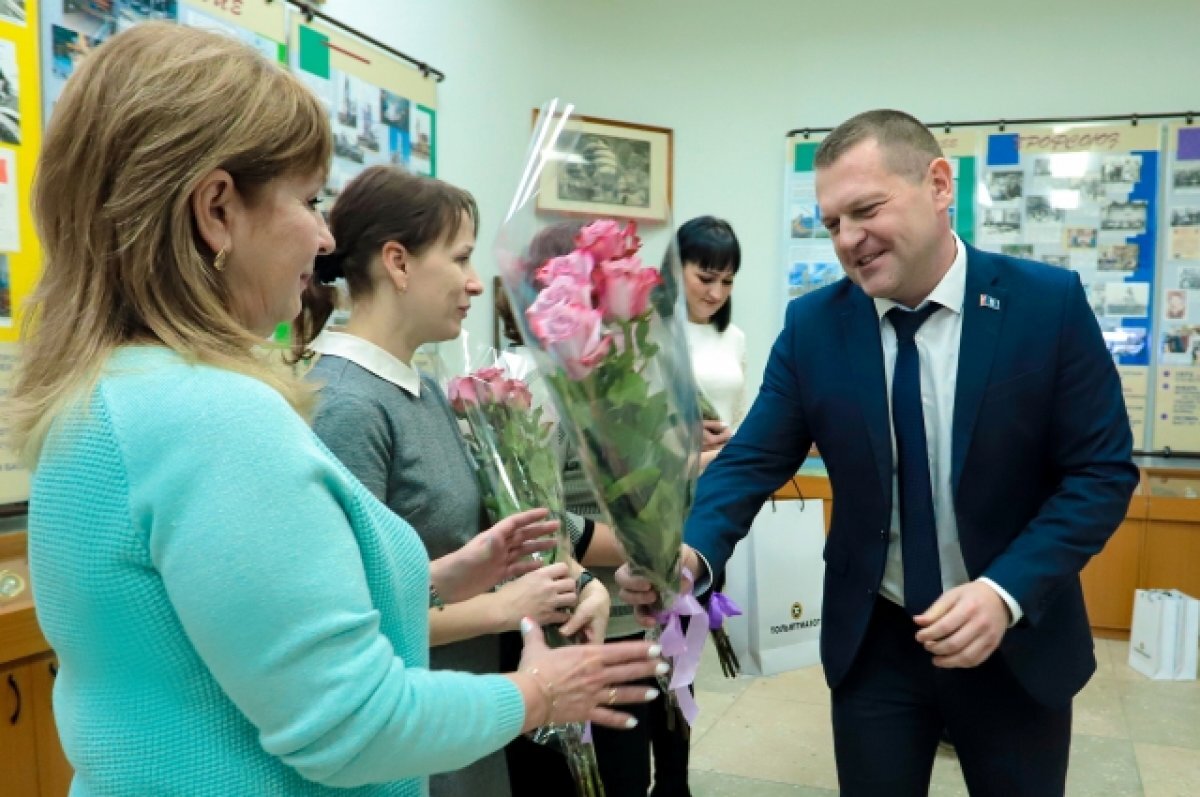    Тольяттиазот поздравил с Днем матери сотрудниц – многодетных мам