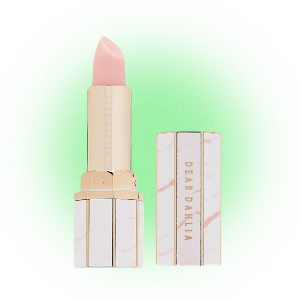 
купить2150 руб.Бальзам для губ Paradise Tinted Blooming Balm, Dear DahliaПомимо увлажнения, бальзам слегка подкрашивает в нежно-розовый цвет, а благодаря легкому шиммеру еще и визуально увеличивает губы. В составе все те же масла — георгина, ши и кокоса. Они отлично справляются не только с увлажнением кожи, но и с заживлением трещинок. Бальзам имеет ярко выраженный запах герани с небольшим намеком на цитрус. Нельзя не упомянуть фирменную упаковку марки — очень элегантный флакон, не похожий на те, в которые обычно упаковывают гигиенички.